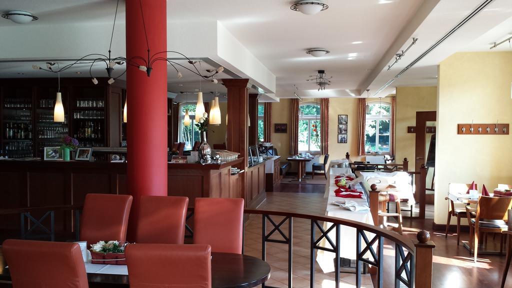 Hotel Restaurant Am Pfauenhof Quakenbrück Esterno foto