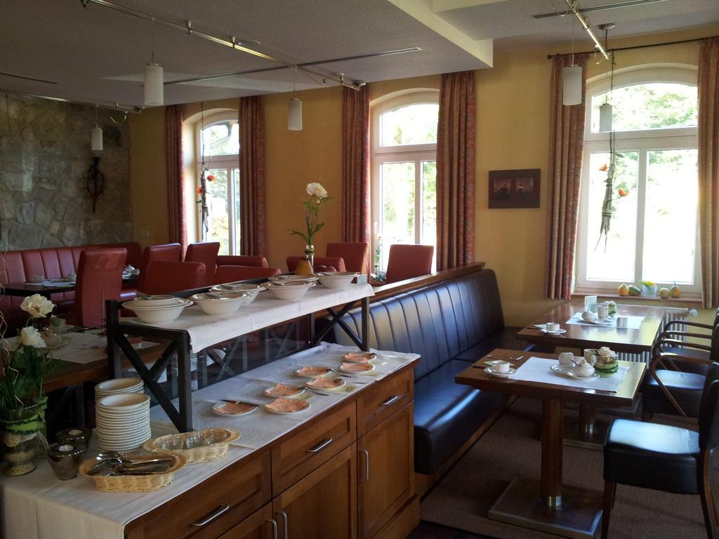 Hotel Restaurant Am Pfauenhof Quakenbrück Esterno foto