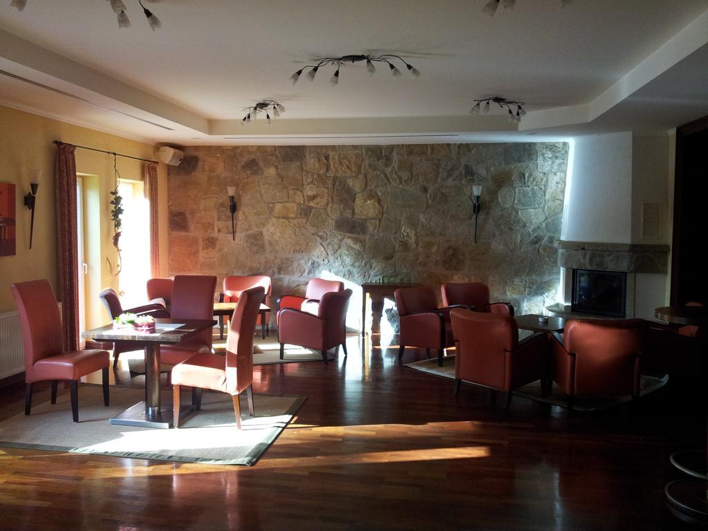 Hotel Restaurant Am Pfauenhof Quakenbrück Esterno foto